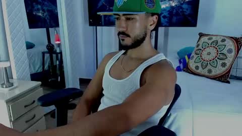 Hey im David that loves to explore and speak their fantasies. Very open talktative and nice. Feel free to chat with me online show from April 16, 1:50 am