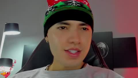 David Jons online show from December 10, 11:40 pm