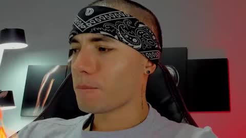 David Jons online show from February 13, 4:22 am