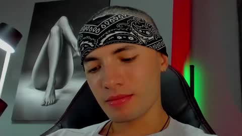 David Jons online show from October 24, 3:03 am