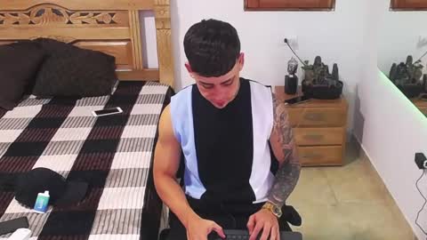 Snapshot of david_rousse_ chatting on November 18, 7:13 am luis online show from November 18, 7:13 am