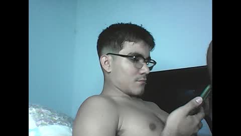 Snapshot of david_stuart07 chatting on March 6, 7:43 pm davidstuart online show from March 6, 7:43 pm