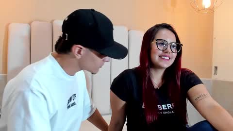 Snapshot of david_victoriaa chatting on January 3, 1:58 pm david_victoriaa online show from January 3, 1:58 pm