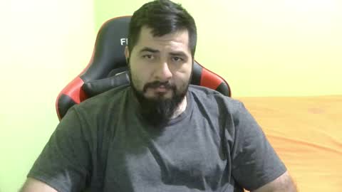 Snapshot of daviddelz chatting on March 10, 6:49 am David online show from March 10, 6:49 am