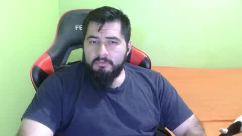 Snapshot of daviddelz chatting on November 1, 7:21 am David online show from November 1, 7:21 am