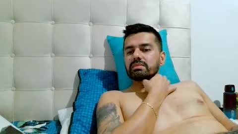 Snapshot of davidmedellin60 chatting on November 1, 11:51 pm davidmedellin60 online show from November 1, 11:51 pm