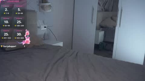 Louise online show from May 26, 10:39 pm