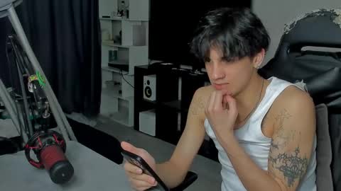 Snapshot of davisross chatting on September 14, 2:54 am davis online show from September 14, 2:54 am