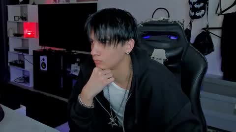 davis online show from February 5, 1:05 pm