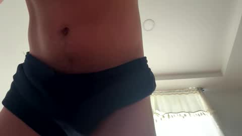 Snapshot of davmacrux chatting on February 25, 10:52 pm davmacrux online show from February 25, 10:52 pm