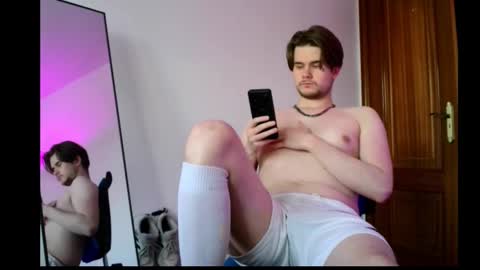 Snapshot of davoeer_ chatting on February 24, 4:38 pm Davo online show from February 24, 4:38 pm