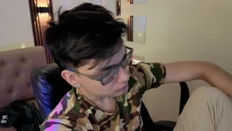 davoxer online show from April 9, 3:28 am