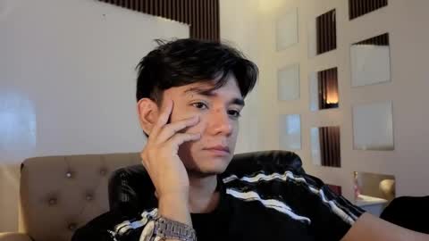 davoxer online show from April 19, 2:44 am