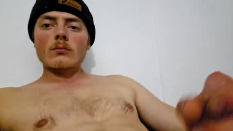 Snapshot of davxxx81 chatting on May 7, 3:45 am D81 online show from May 7, 3:45 am