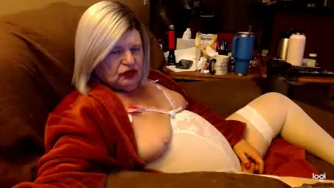 Snapshot of dawndoesall chatting on January 6, 3:09 am dawndoesall online show from January 6, 3:09 am