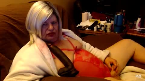 Snapshot of dawndoesall chatting on February 11, 4:01 am dawndoesall online show from February 11, 4:01 am