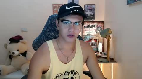 Snapshot of dax_x chatting on December 5, 2:42 am JC LOVER BOY online show from December 5, 2:42 am