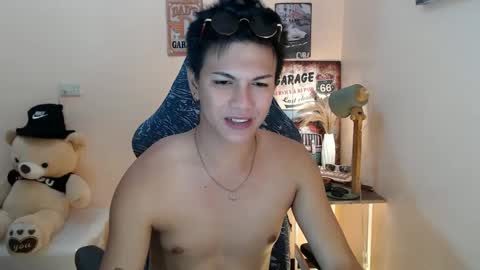 Snapshot of dax_x chatting on December 8, 10:14 pm JC LOVER BOY online show from December 8, 10:14 pm