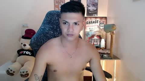 Snapshot of dax_x chatting on December 12, 1:17 pm JC LOVER BOY online show from December 12, 1:17 pm