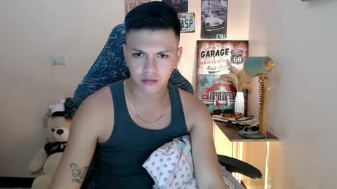 Snapshot of dax_x chatting on January 4, 1:21 am JC LOVER BOY online show from January 4, 1:21 am
