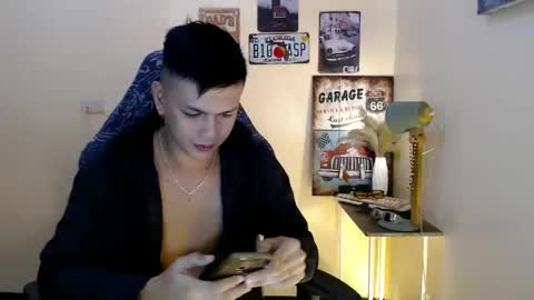 Snapshot of dax_x chatting on January 4, 8:16 pm JC LOVER BOY online show from January 4, 8:16 pm