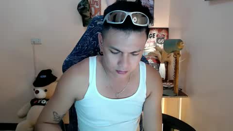 Snapshot of dax_x chatting on January 8, 12:49 am JC LOVER BOY online show from January 8, 12:49 am