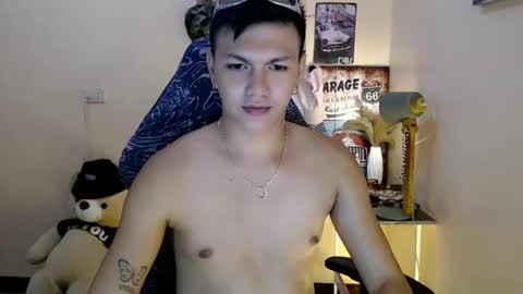 Snapshot of dax_x chatting on January 14, 12:43 am JC LOVER BOY online show from January 14, 12:43 am