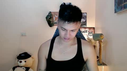 Snapshot of dax_x chatting on January 25, 12:27 am JC LOVER BOY online show from January 25, 12:27 am