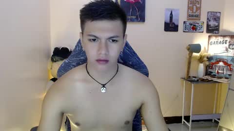 Snapshot of dax_x chatting on February 24, 12:30 am JC LOVER BOY online show from February 24, 12:30 am