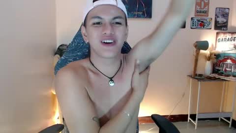 Snapshot of dax_x chatting on February 27, 4:31 am JC LOVER BOY online show from February 27, 4:31 am