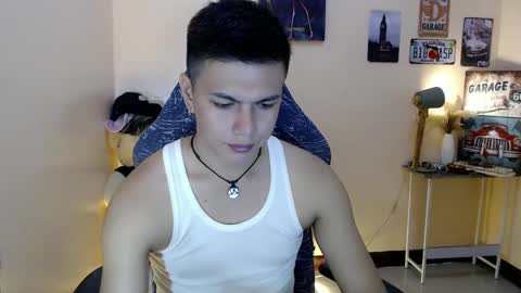 Snapshot of dax_x chatting on March 11, 9:56 am JC LOVER BOY online show from March 11, 9:56 am