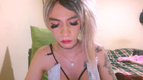 Snapshot of dayanna_01_ chatting on December 27, 6:10 pm dayanna_01_ online show from December 27, 6:10 pm