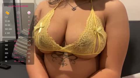 dayqueen1 online show from December 20, 10:32 pm