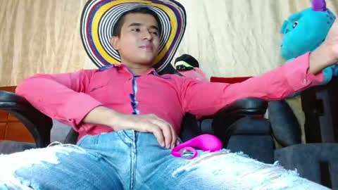 dayro_dduran online show from May 31, 7:37 pm