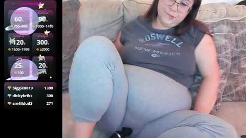 Snapshot of dazeddesty_ chatting on October 27, 9:52 pm Dazeddesty  online show from October 27, 9:52 pm