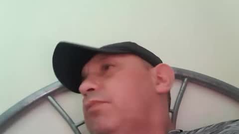 Snapshot of dazzaboxer chatting on October 10, 2:49 pm dazzaboxer online show from October 10, 2:49 pm