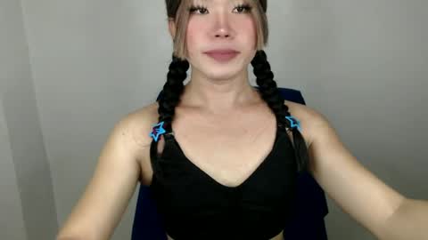 Snapshot of dazzzlingcarol chatting on June 21, 7:33 am dazzzlingcarol online show from June 21, 7:33 am