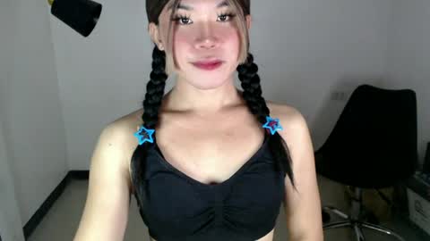 Snapshot of dazzzlingcarol chatting on June 28, 9:48 am dazzzlingcarol online show from June 28, 9:48 am