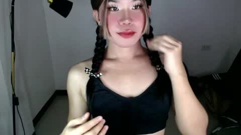 Snapshot of dazzzlingcarol chatting on July 3, 9:59 am dazzzlingcarol online show from July 3, 9:59 am
