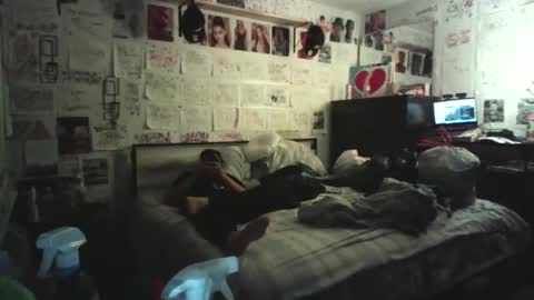 Snapshot of dbeamon92 chatting on February 3, 10:59 pm dbeamon92 online show from February 3, 10:59 pm