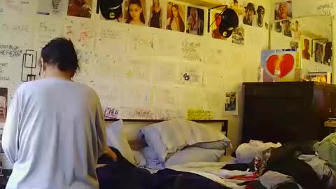 Snapshot of dbeamon92 chatting on February 5, 6:12 pm dbeamon92 online show from February 5, 6:12 pm