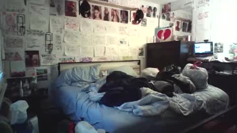 Snapshot of dbeamon92 chatting on February 9, 12:09 pm dbeamon92 online show from February 9, 12:09 pm