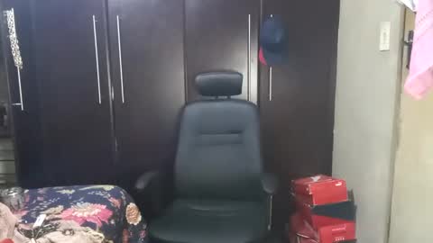 Snapshot of dbnpoizn chatting on February 22, 9:37 pm dbnpoizn online show from February 22, 9:37 pm