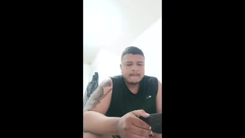 Snapshot of dc333777 chatting on February 18, 9:22 pm dc333777 online show from February 18, 9:22 pm