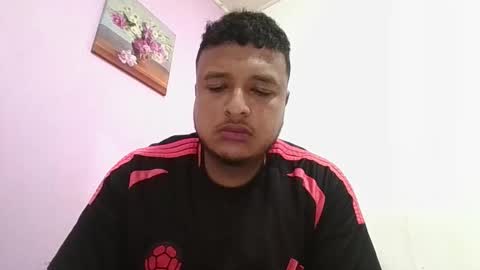 Snapshot of dc333777 chatting on February 26, 9:36 pm dc333777 online show from February 26, 9:36 pm