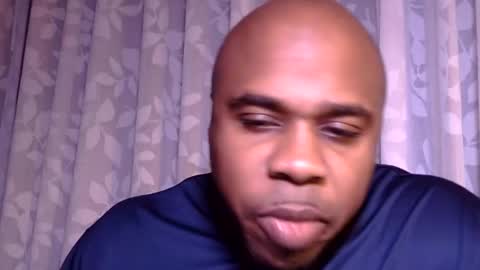 Snapshot of dcrush76 chatting on December 16, 7:15 am DCrush online show from December 16, 7:15 am