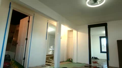 Snapshot of dcrush76 chatting on January 8, 9:23 pm DCrush online show from January 8, 9:23 pm