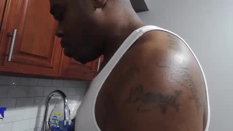 Snapshot of dcrush76 chatting on February 27, 5:56 am DCrush online show from February 27, 5:56 am