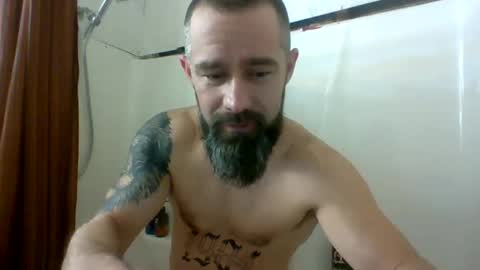 Snapshot of ddady22 chatting on January 11, 2:30 am ddady22 online show from January 11, 2:30 am