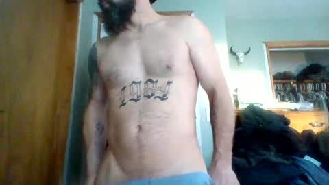 Snapshot of ddady22 chatting on February 8, 12:39 pm ddady22 online show from February 8, 12:39 pm